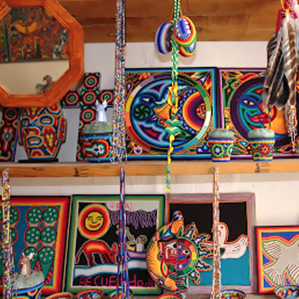 Comprar artesanías elaboradas por huicholes en Real de Catorce – SAN LUIS POTOSÍ, ARTESANÍAS